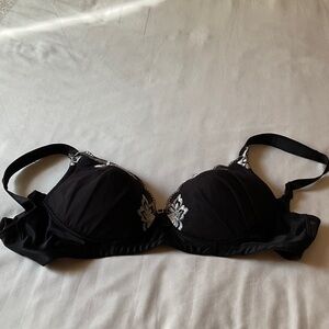 Chic Black Lace Women's Bra